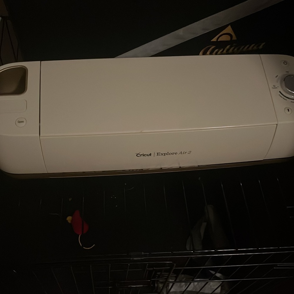 Explore Air Cricut 2, hot press, vinyl, and so much more